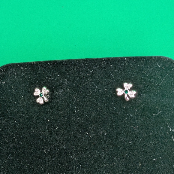 Avon Rhinestone Shamrock Necklace and Stud Earring Set 2013 - Picture 3 of 7